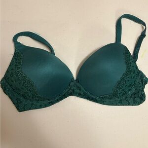 Victoria’s Secret body by Victoria dark green no wire bra